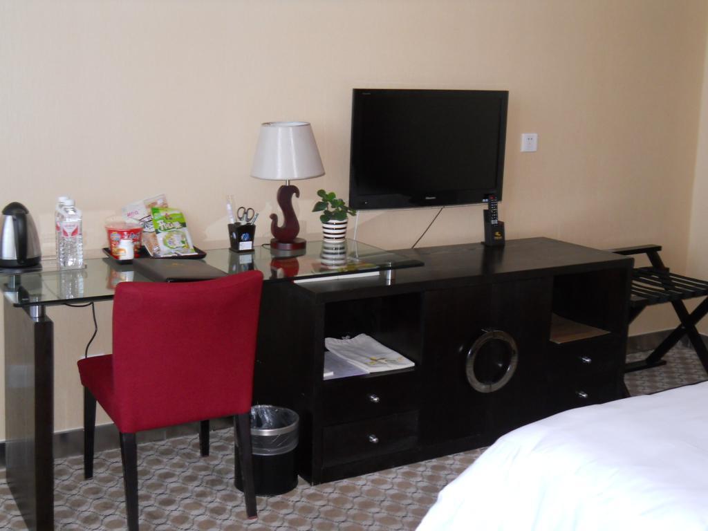 Yijing Holiday Hotel Yimeng Road 린이 외부 사진