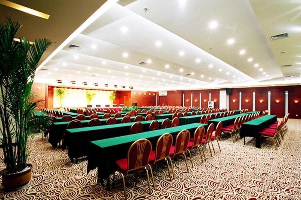 Yijing Holiday Hotel Yimeng Road 린이 외부 사진