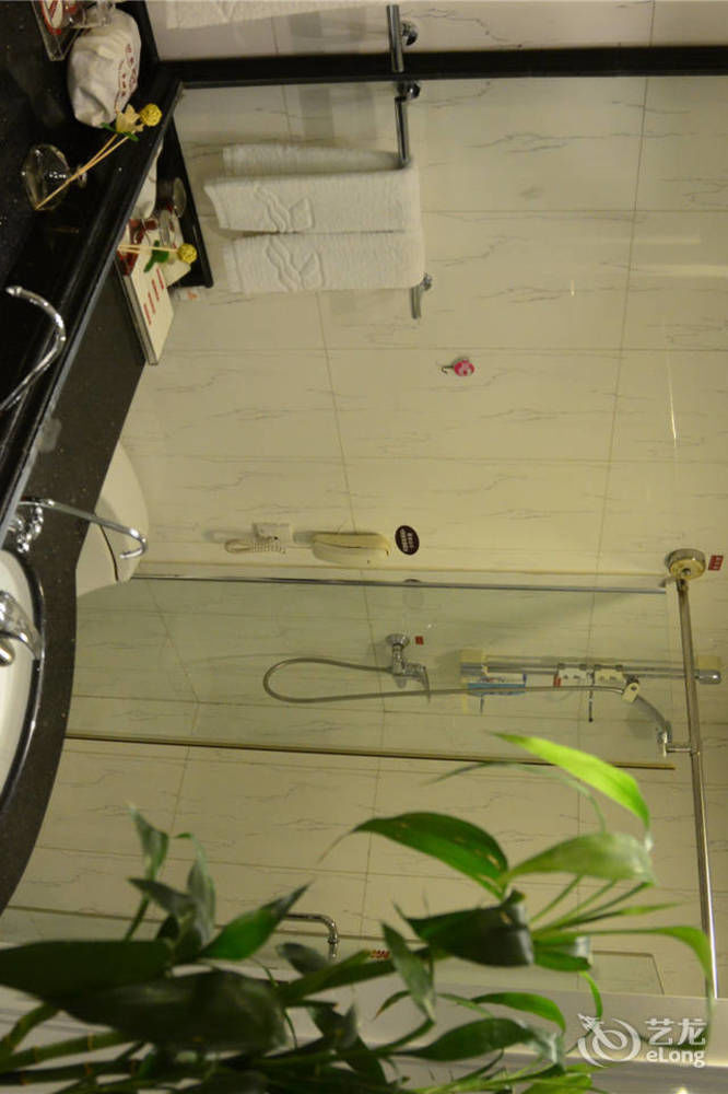 Yijing Holiday Hotel Yimeng Road 린이 외부 사진